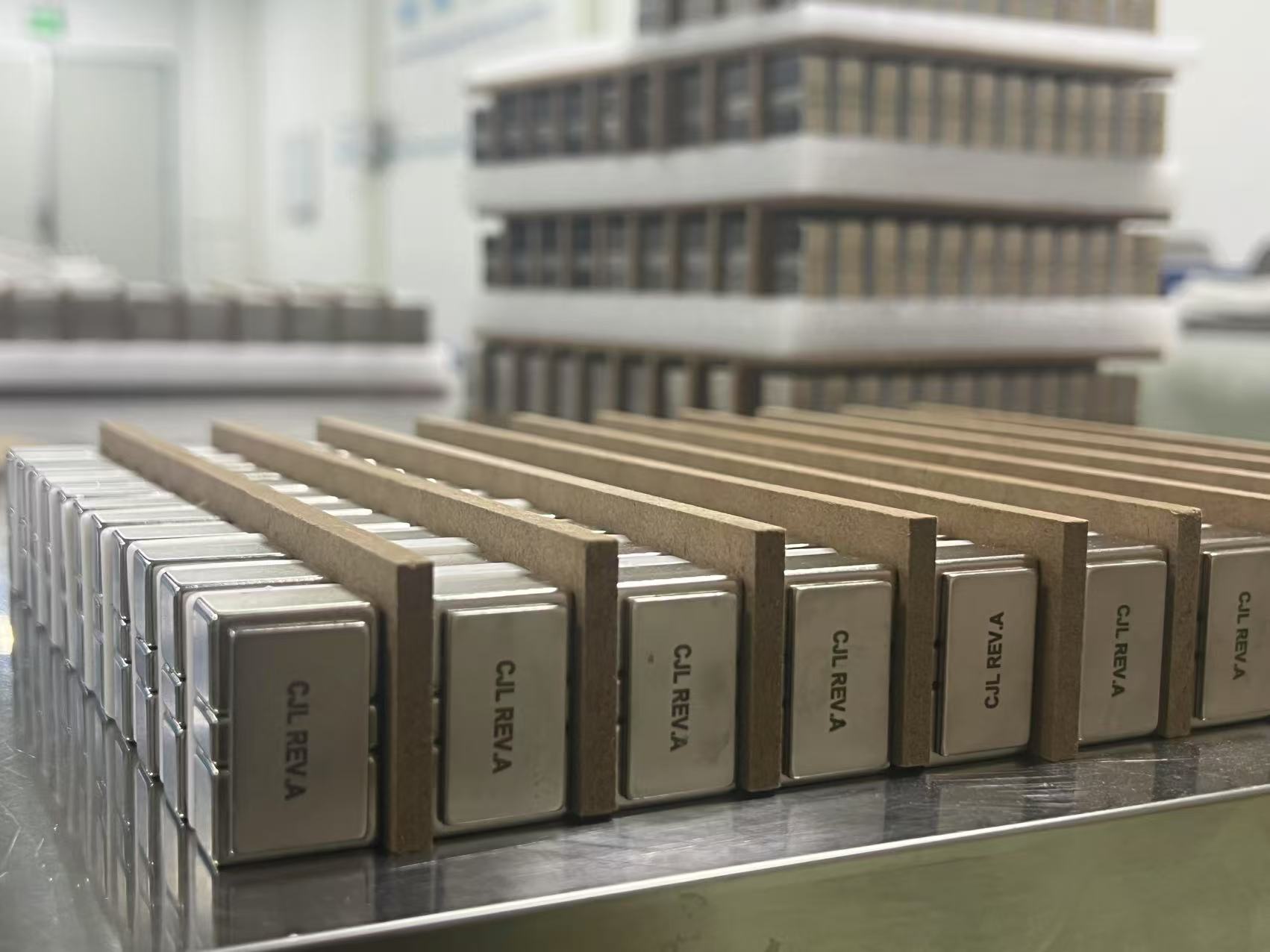 CJL – Laser Isolator Manufacturing and Applications CJL – Laser Isolator Manufacturing and Applications